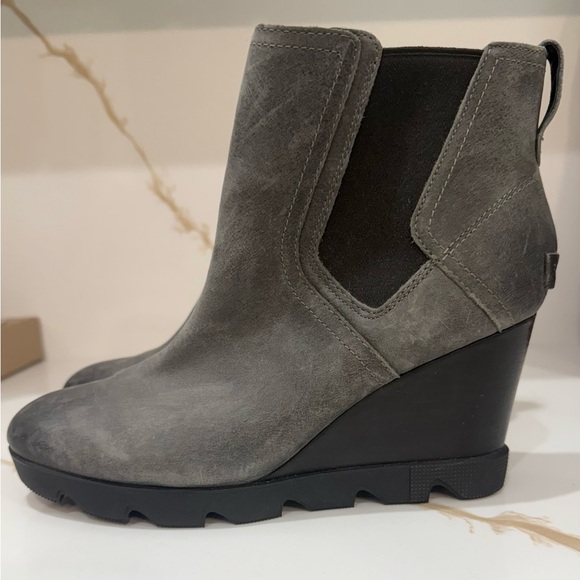 Sorel Gray Ankle Boots with Wedge Heel - Picture 1 of 7